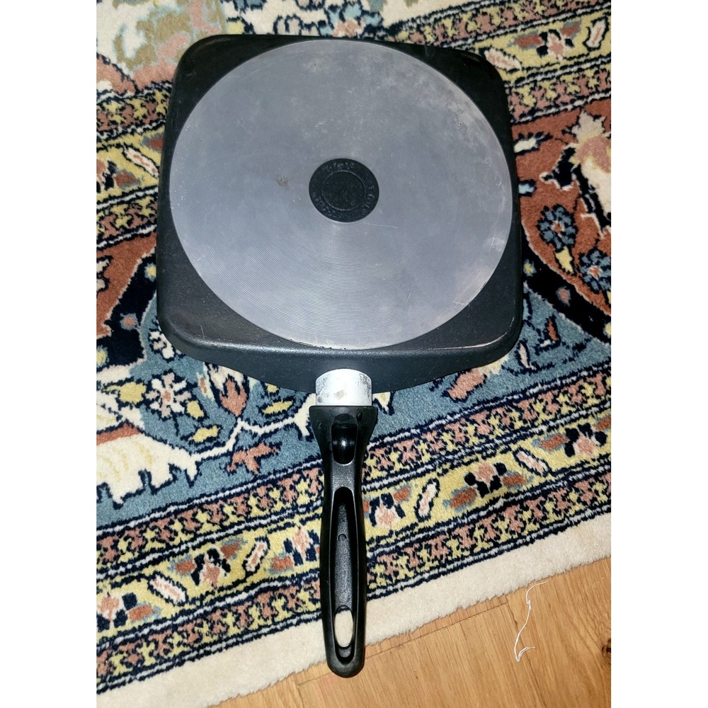T FAL Griddle - 10.5 Inch - Square - Smooth Non Stick Surface Used- Pre Owned